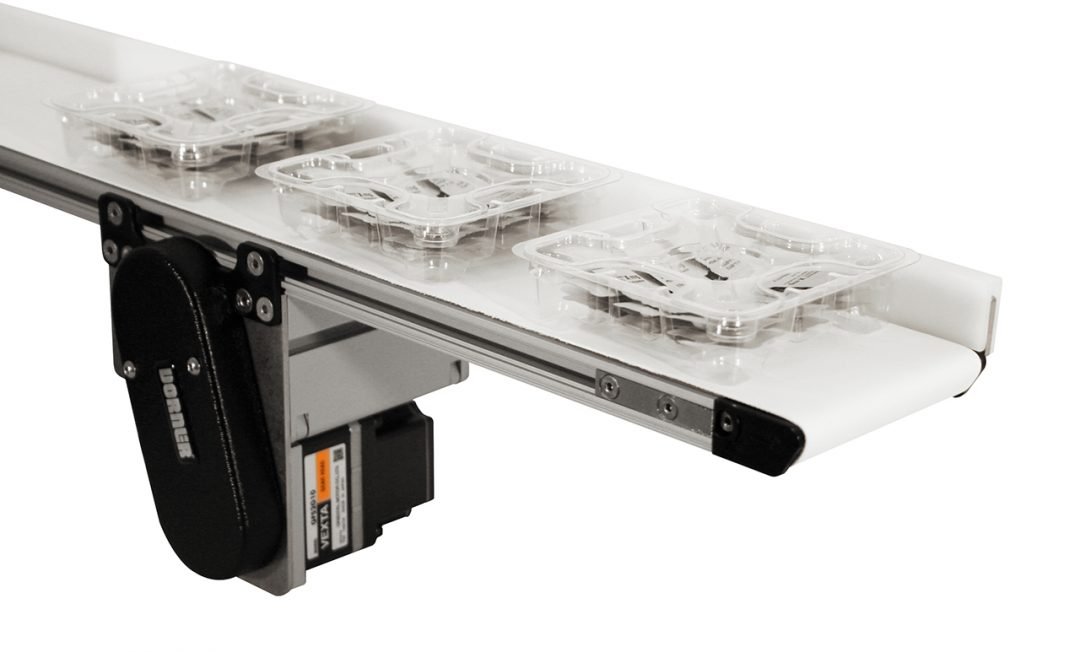 Compact conveyor handling small medical products
