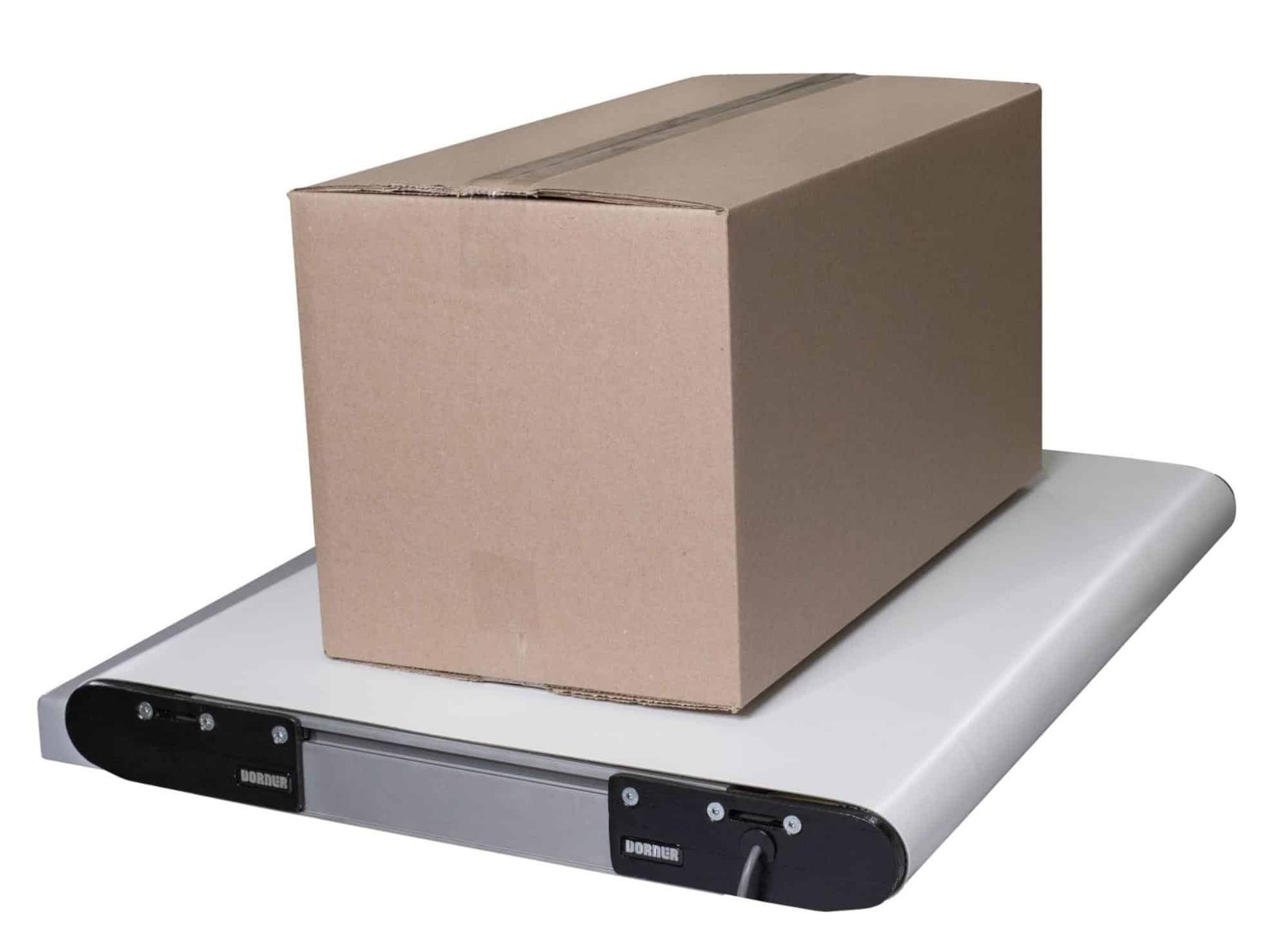 Box positioned on a conveyor ready for robot pickup