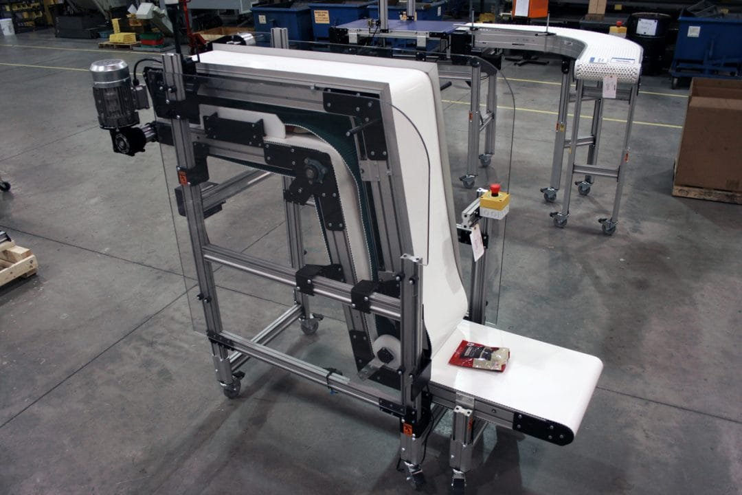 Flexible pouches held between the upper and lower belts