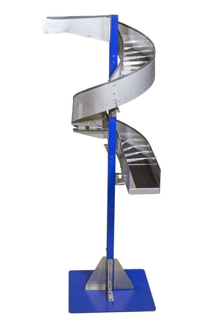 Inclined conveyor elevating products