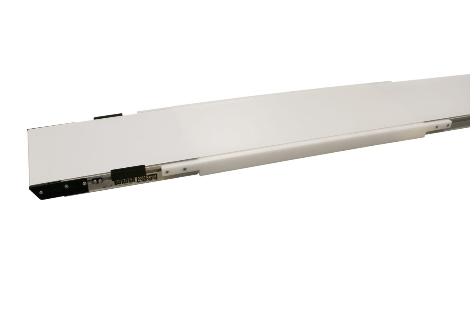 Low-profile conveyor with an engineered plastic metal-free mid-section